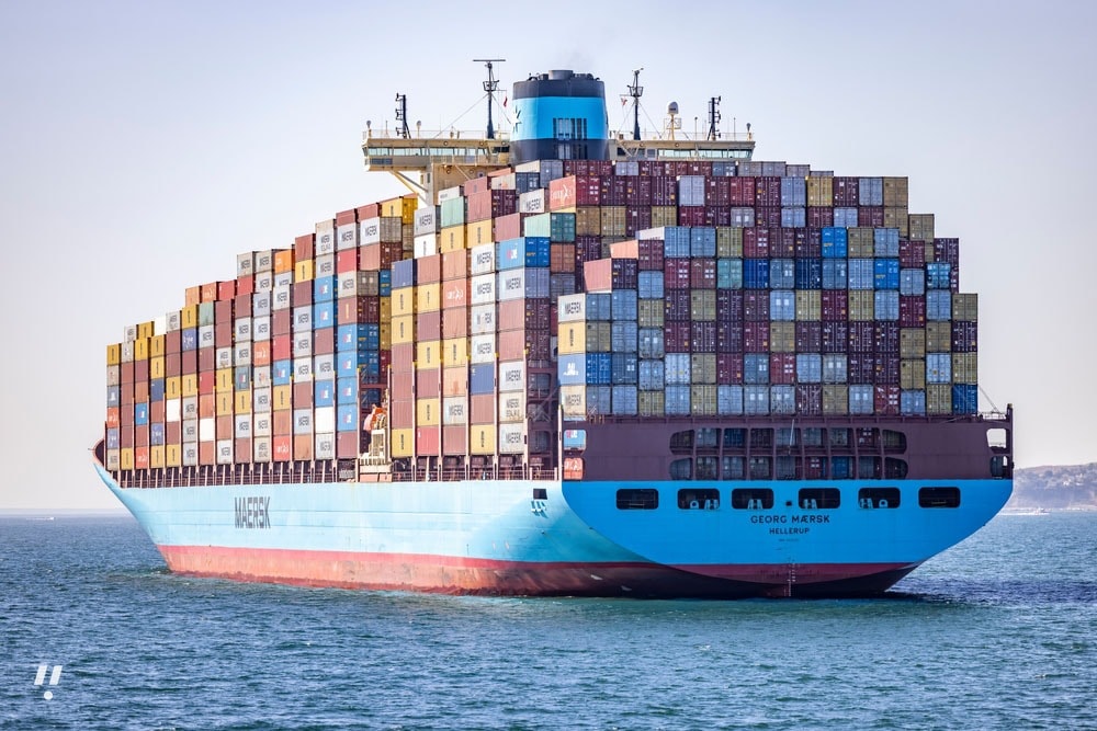 Maersk, Hapag-Lloyd Move AE19 Service Back Through Suez Canal