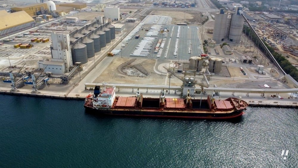 Oil Slips as Saudi Arabia Offers Crude Loadings Off Oman's Sohar Port