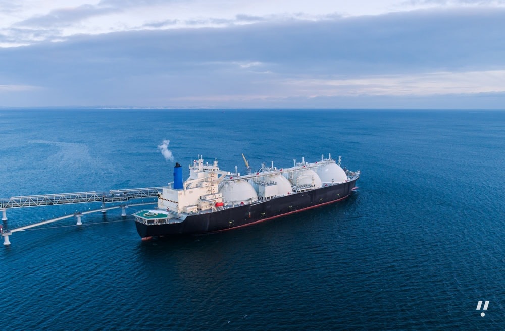 Qatar Extends LNG Force Majeure as Hormuz Standoff Drags On